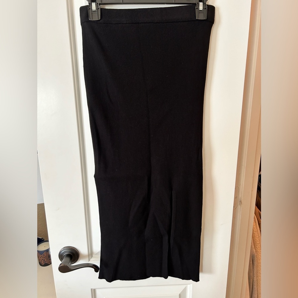 Black midi Zara skirt